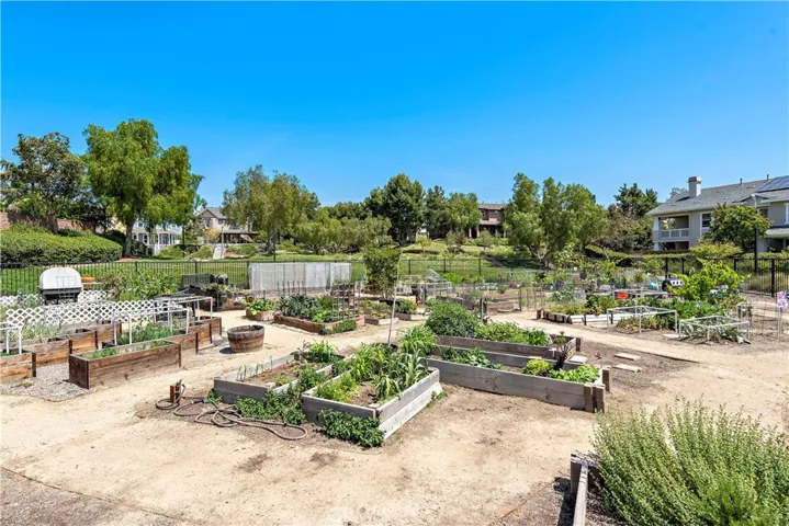 5 Drackert, Ladera Ranch, California 92694