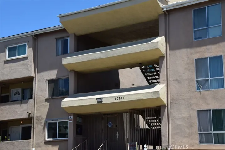10757 Hortense, Toluca Lake, California 91602 — photo 4