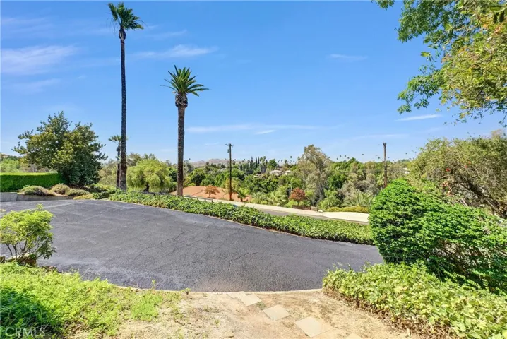5008 Myrtle Ave., Riverside, California 92506