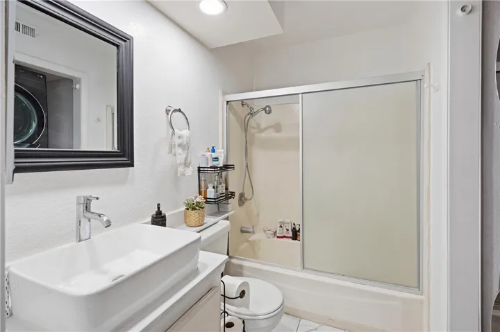 125 W South, Anaheim, California 92805