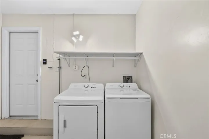 IN GARAGE LAUNDRY