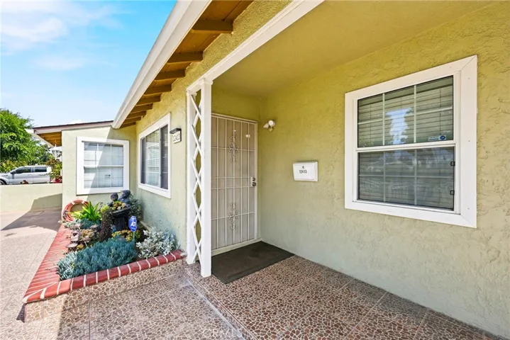 FRONT HOUSE ENTANCE