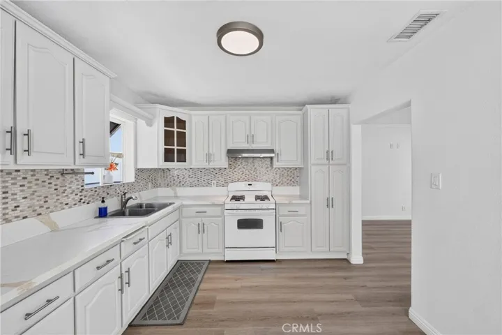 FRONT HOUSE KITCHEN