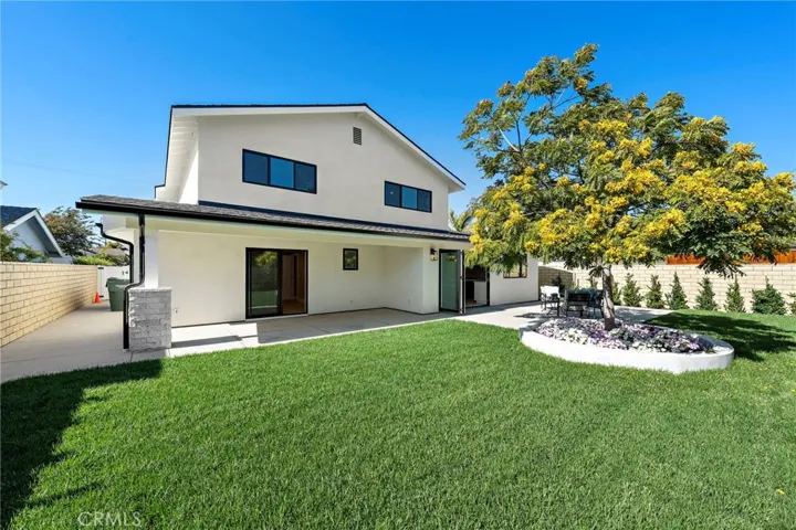 9072 Niguel Circle, Huntington Beach, California 92646