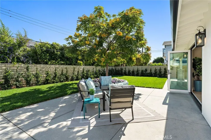 9072 Niguel Circle, Huntington Beach, California 92646