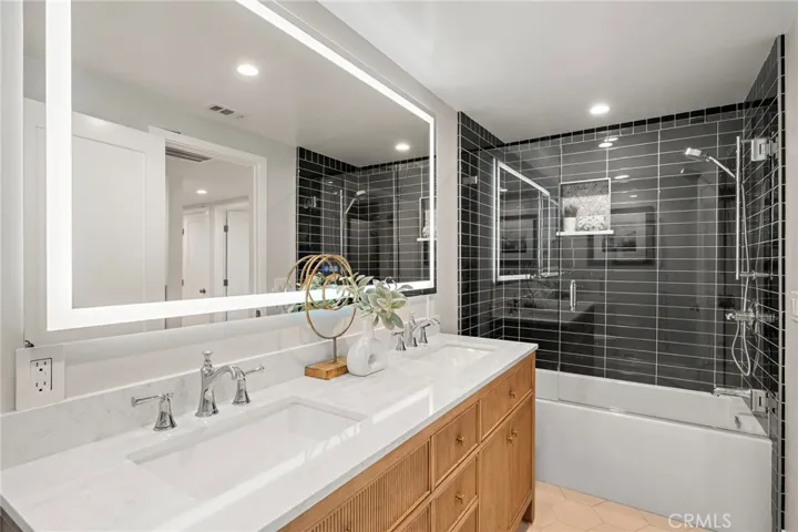 9072 Niguel Circle, Huntington Beach, California 92646