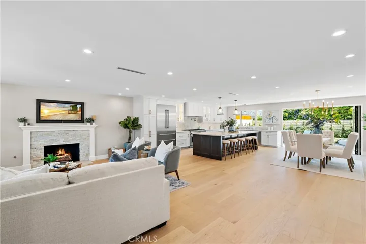 9072 Niguel Circle, Huntington Beach, California 92646