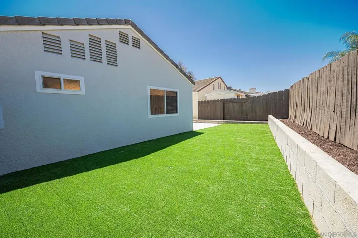 27969 Hillpointe, Menifee, California 92585