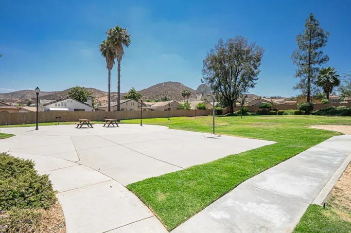 27969 Hillpointe, Menifee, California 92585
