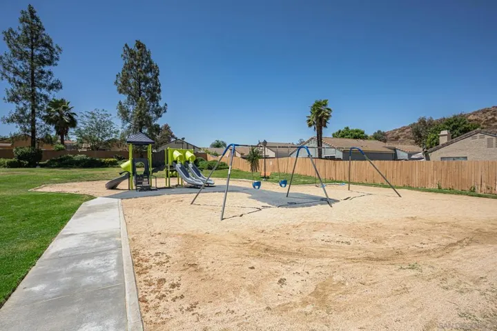 27969 Hillpointe, Menifee, California 92585