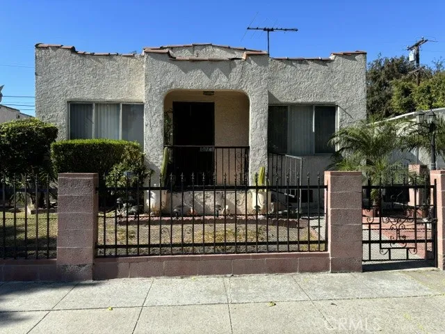 10747 State Street, Lynwood, California 90262