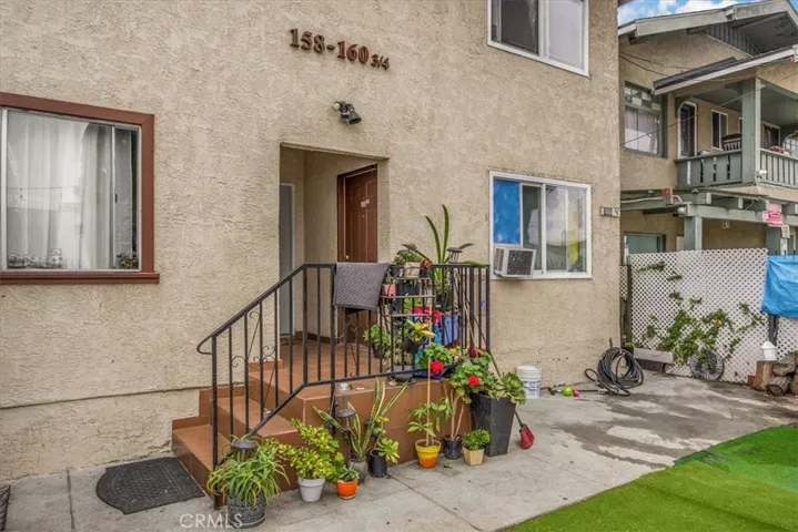 158 W Martin Luther King Jr, Los Angeles, California 90037