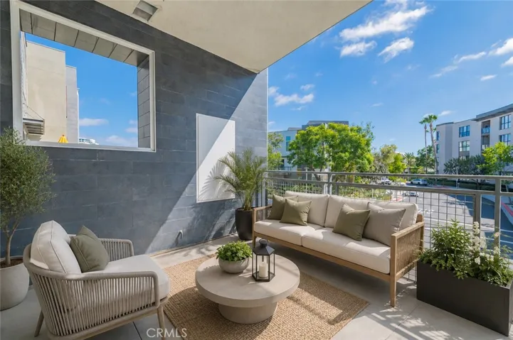 Virtual staging--Balcony