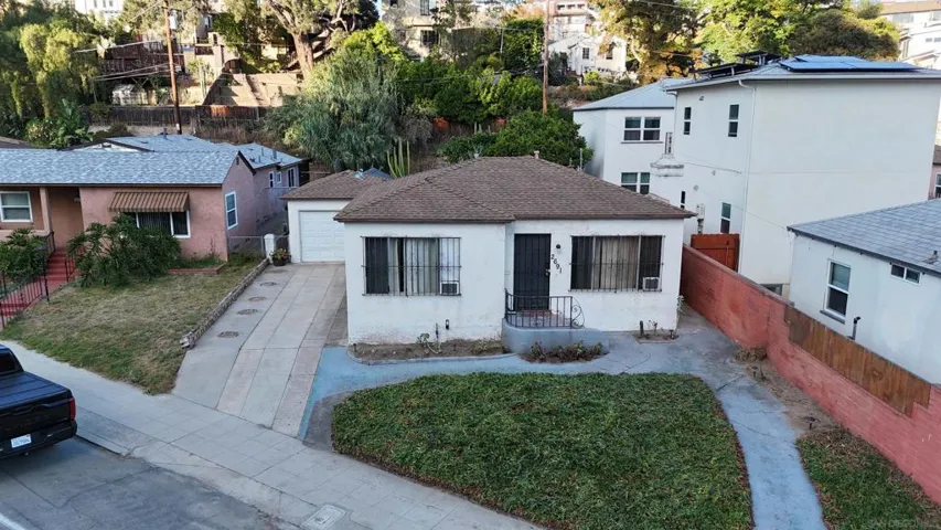 2691 Reynard, San Diego, California 92103