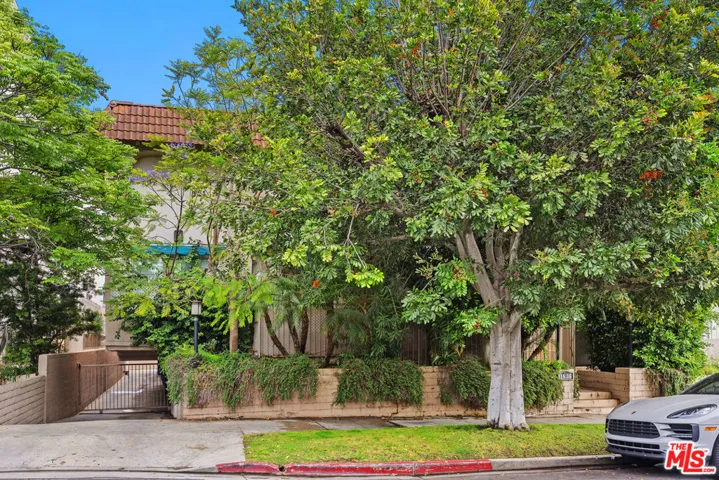 11836 Mayfield Avenue 9, Los Angeles, California 90049
