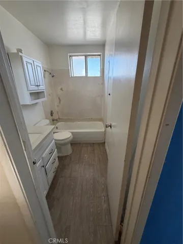 681 Victoria, Costa Mesa, California 92627