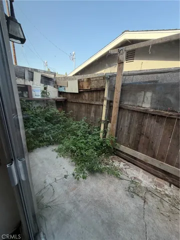 681 Victoria, Costa Mesa, California 92627