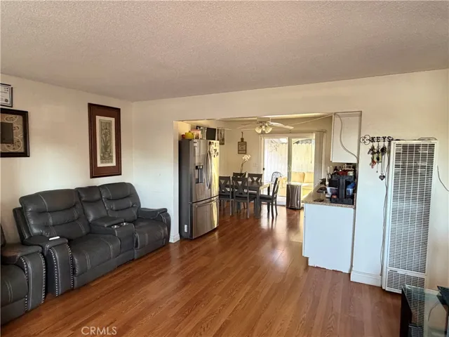 681 Victoria, Costa Mesa, California 92627