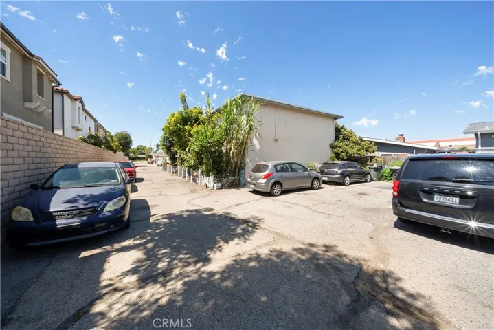 681 Victoria, Costa Mesa, California 92627