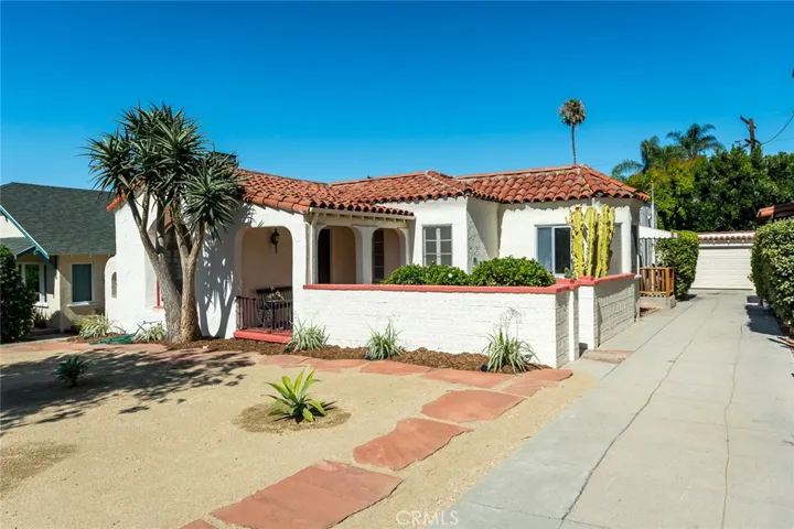 1157 N Isabel, Glendale, California 91207