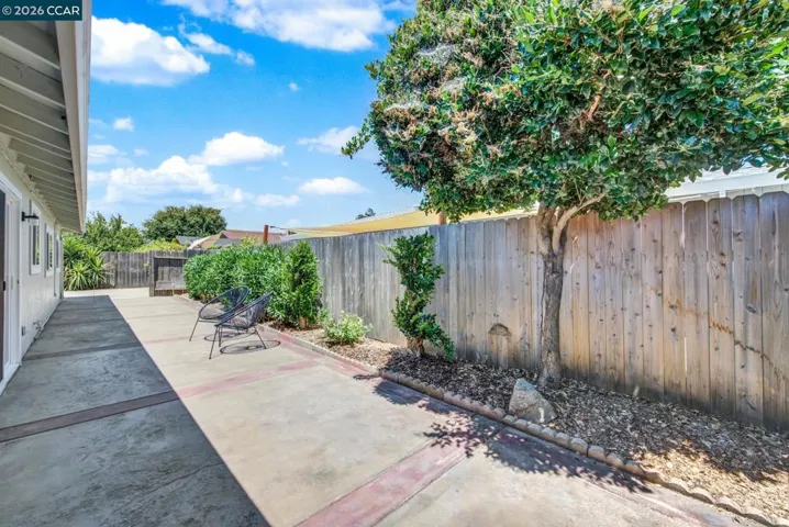 221 Eric Cir, Galt, California 95632