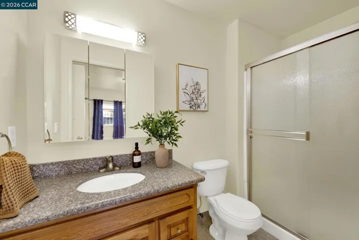 221 Eric Cir, Galt, California 95632