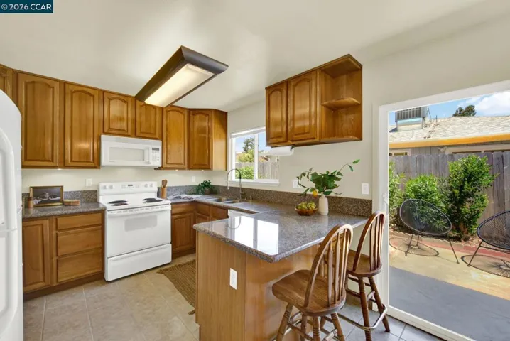 221 Eric Cir, Galt, California 95632