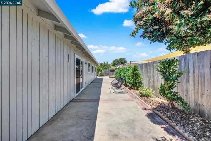 221 Eric Cir, Galt, California 95632