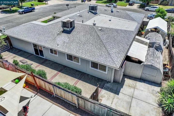 221 Eric Cir, Galt, California 95632