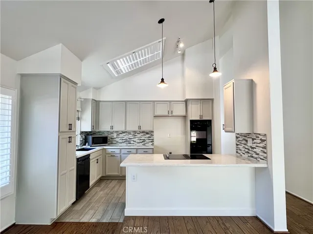 6 Descanso, Irvine, California 92620