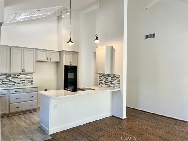 6 Descanso, Irvine, California 92620