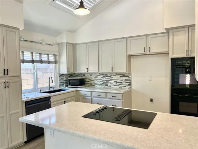 6 Descanso, Irvine, California 92620