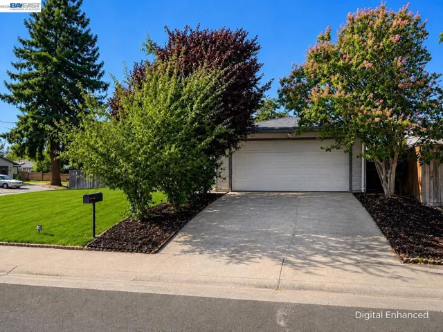 9901 Burline Street, Sacramento, California 95827