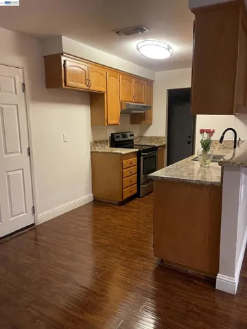 9901 Burline Street, Sacramento, California 95827