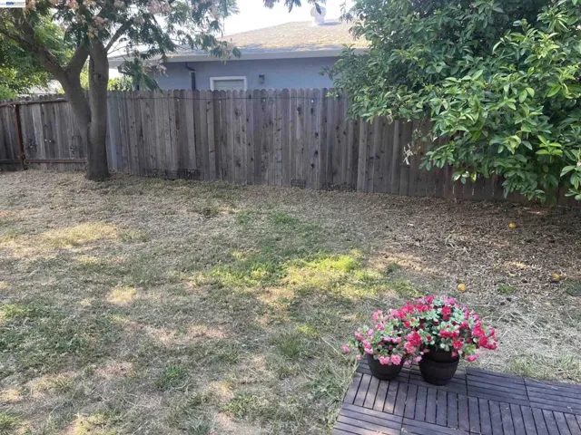 9901 Burline Street, Sacramento, California 95827
