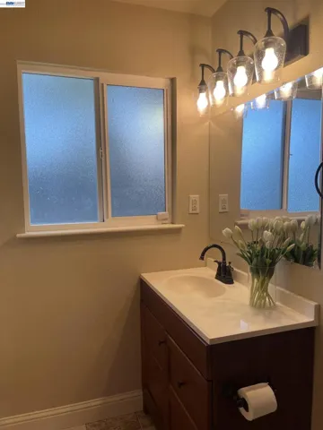 9901 Burline Street, Sacramento, California 95827