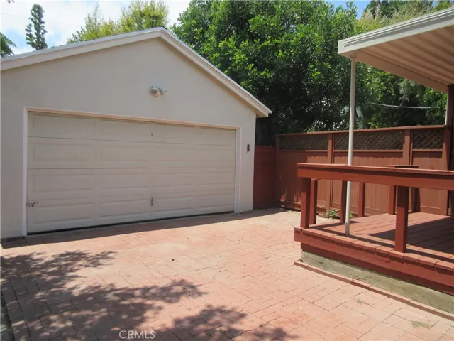 8813 Nestle, Northridge, California 91325