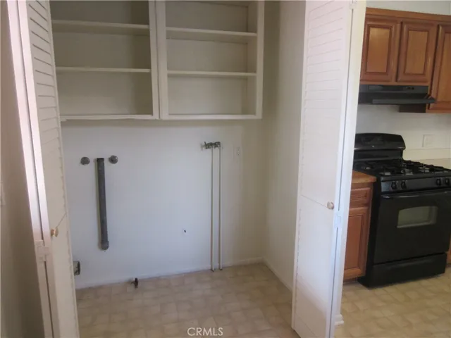 8813 Nestle, Northridge, California 91325
