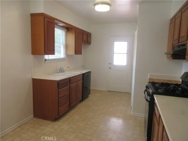 8813 Nestle, Northridge, California 91325