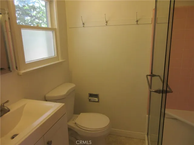 8813 Nestle, Northridge, California 91325