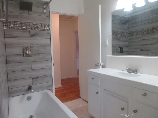 8813 Nestle, Northridge, California 91325