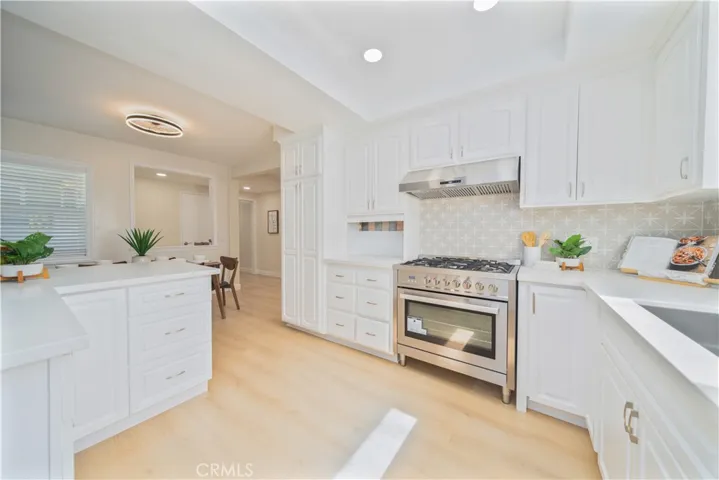 912 W Hill, Fullerton, California 92832