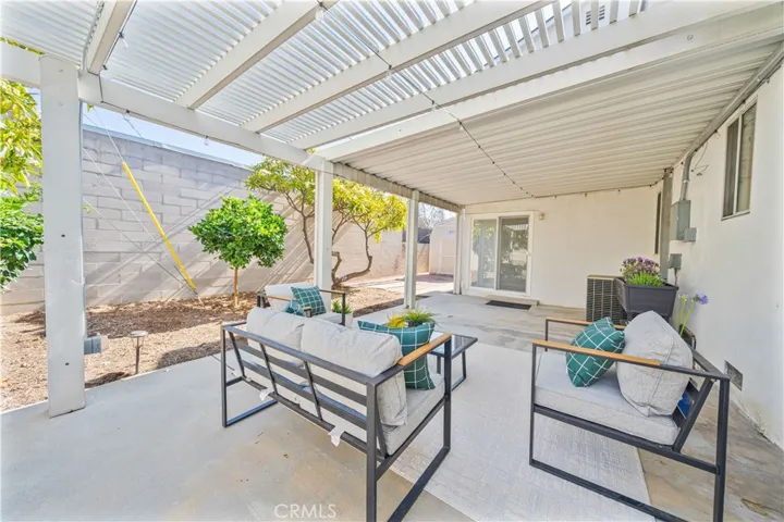 912 W Hill, Fullerton, California 92832