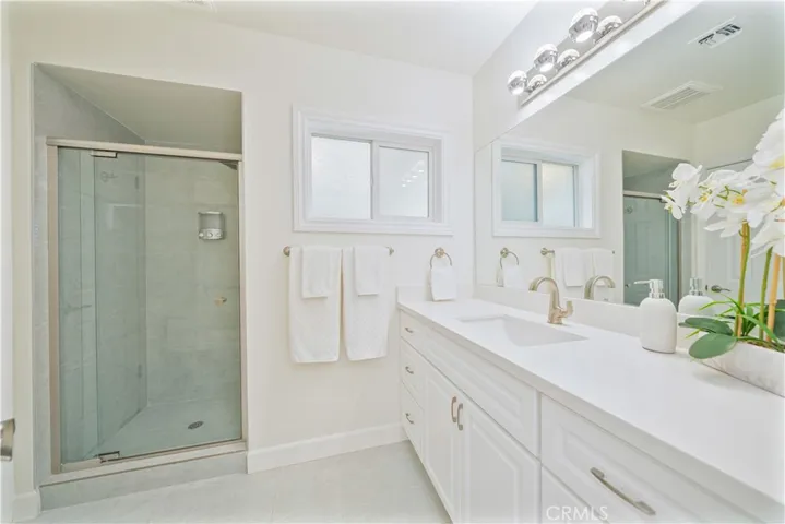 912 W Hill, Fullerton, California 92832