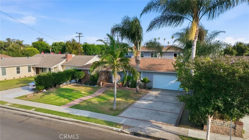 1306 E 14th Street, Santa Ana, California 92701