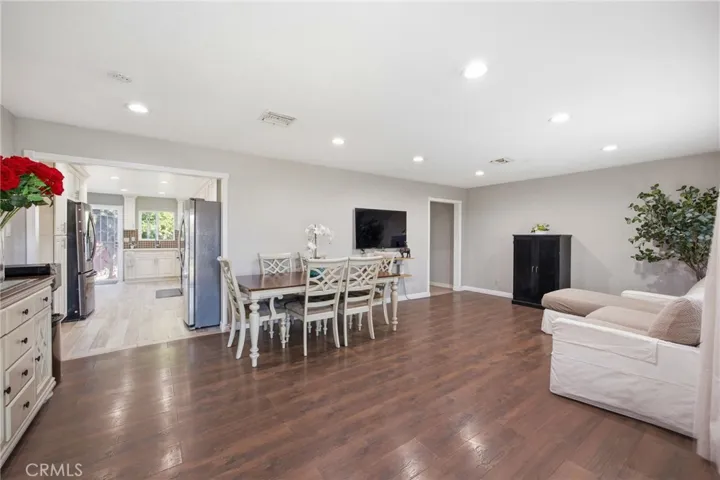 1306 E 14th Street, Santa Ana, California 92701