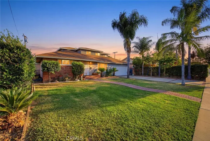 1306 E 14th Street, Santa Ana, California 92701