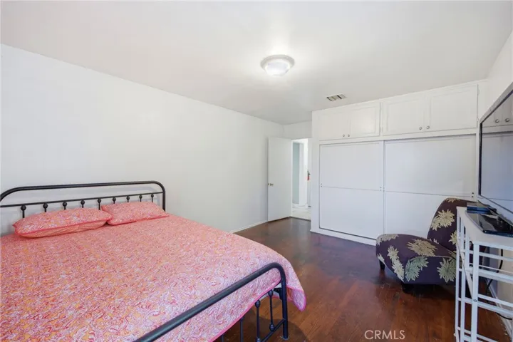 1306 E 14th Street, Santa Ana, California 92701