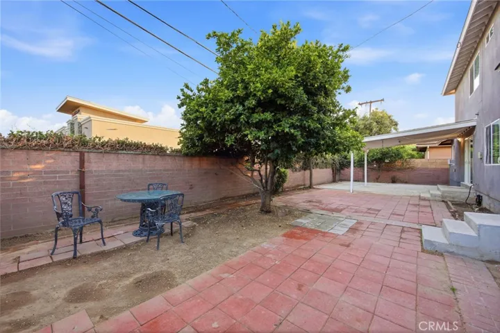 1306 E 14th Street, Santa Ana, California 92701