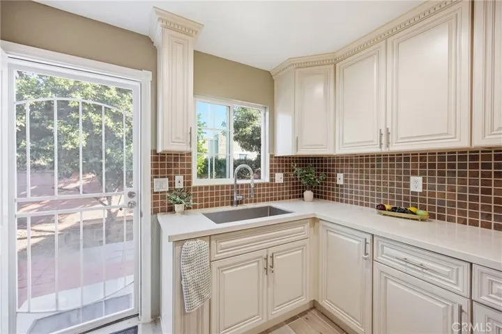 1306 E 14th Street, Santa Ana, California 92701